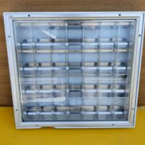 LUMINAIRE plafonnier_carré Réf: 01318EL-71K22 disp. made in ITALY . Dim. 60*60 cm – 4×18 w ,  IP 65